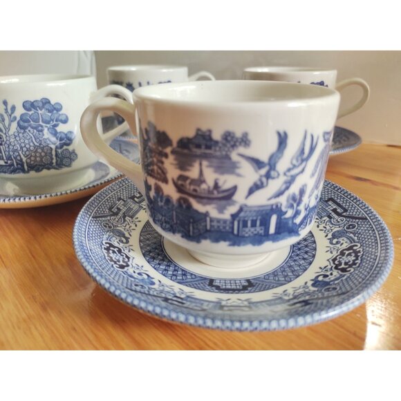 Blue Willow Porcelain Teacup and Saucer sets(4) Churchill England - Picture 2 of 15